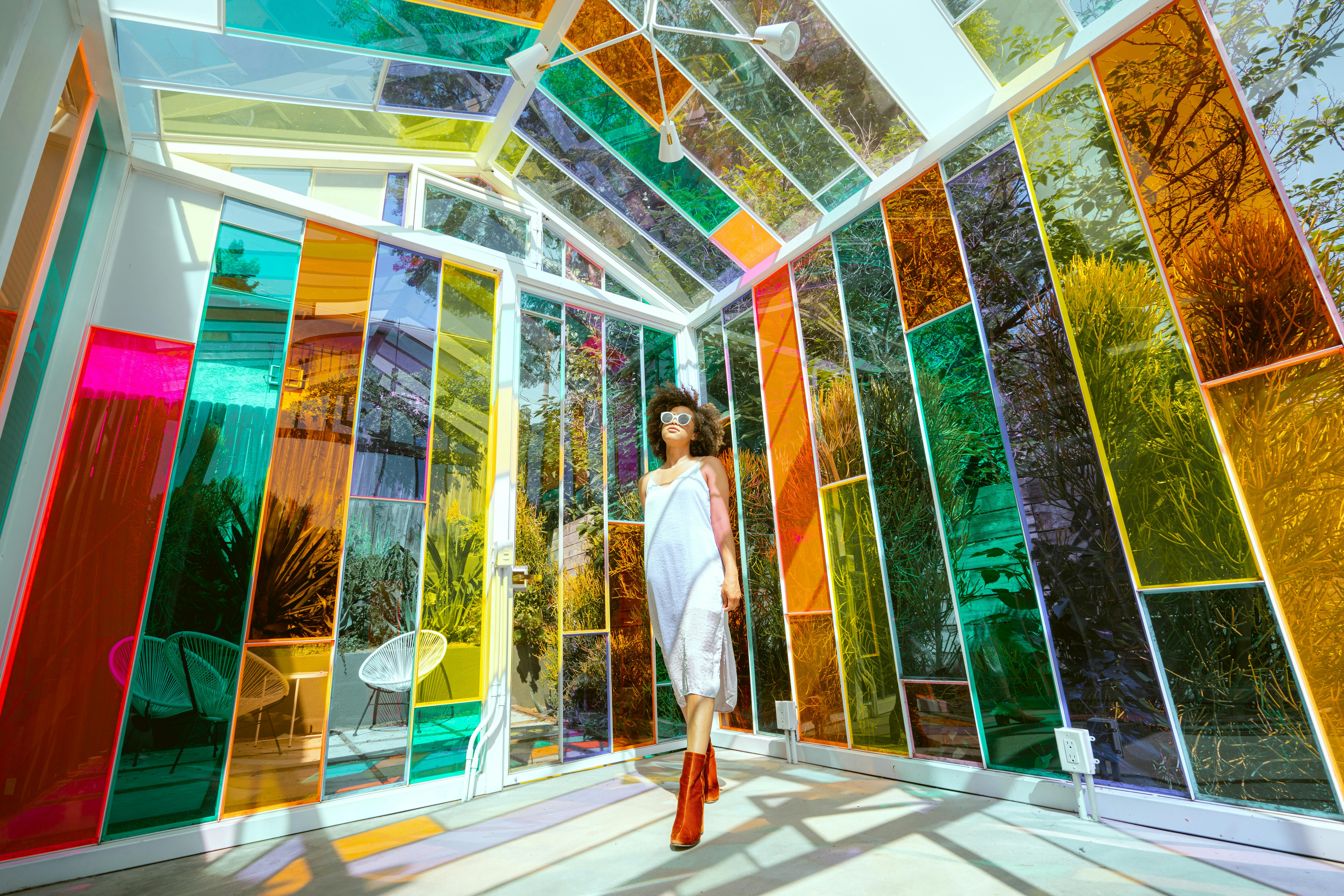 Decorate NY home with colored glass by Bear Glass